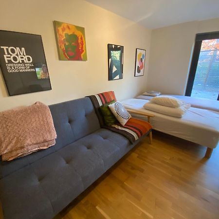 فيلا Townhouse On Arlanda Stockholm Metro Line - Easy Checkin سولينتونا المظهر الخارجي الصورة