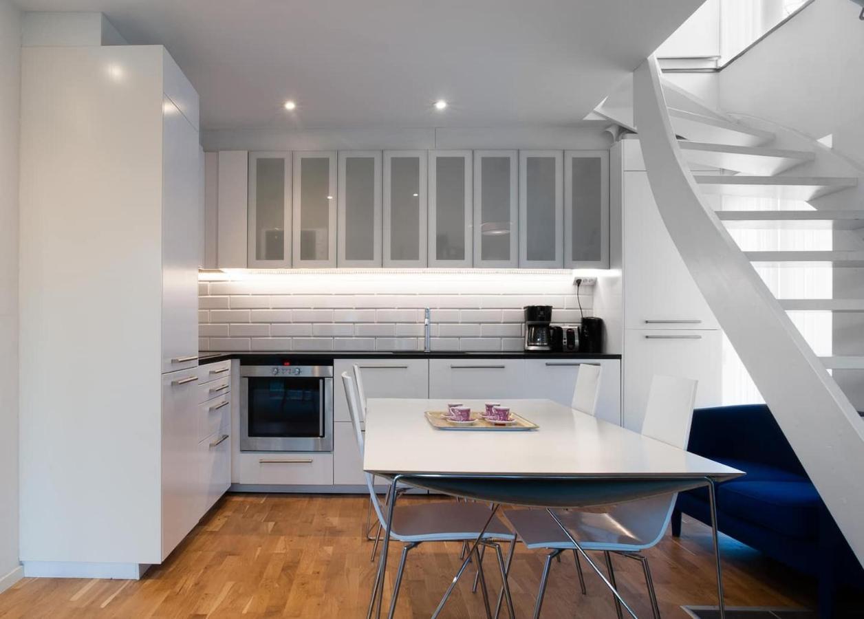 فيلا Townhouse On Arlanda Stockholm Metro Line - Easy Checkin سولينتونا المظهر الخارجي الصورة