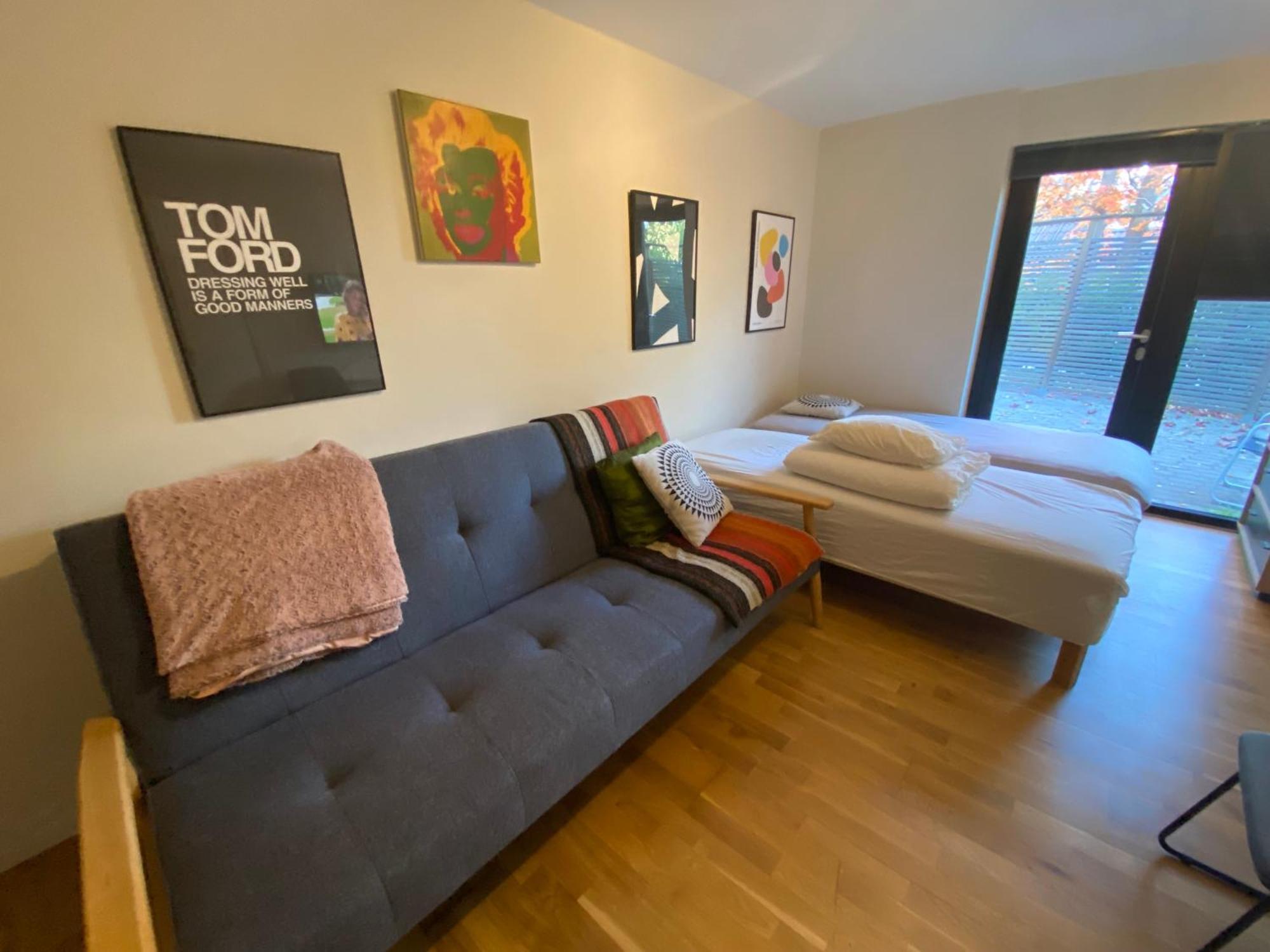 فيلا Townhouse On Arlanda Stockholm Metro Line - Easy Checkin سولينتونا المظهر الخارجي الصورة