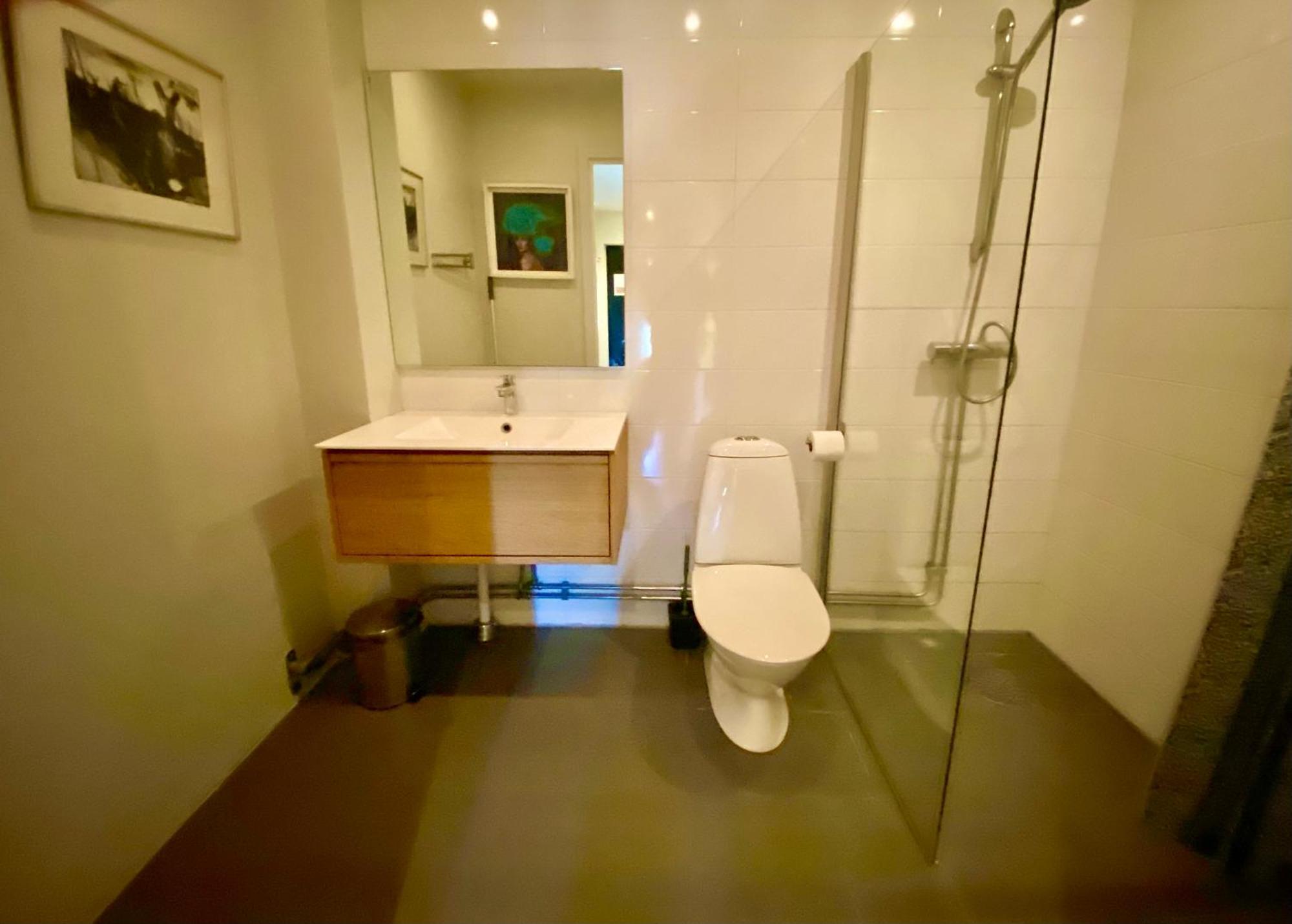 فيلا Townhouse On Arlanda Stockholm Metro Line - Easy Checkin سولينتونا المظهر الخارجي الصورة